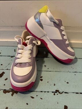 Call It Spring Size US 8  Kickflip Sneaker